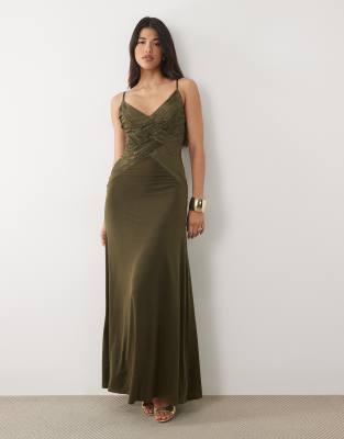 Asos Design Plissé Contrast V-neck Maxi Dress With Open Back In Green
