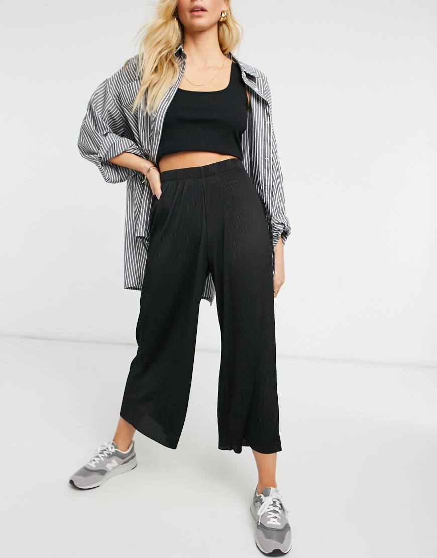 ASOS DESIGN plisse culotte pants in black