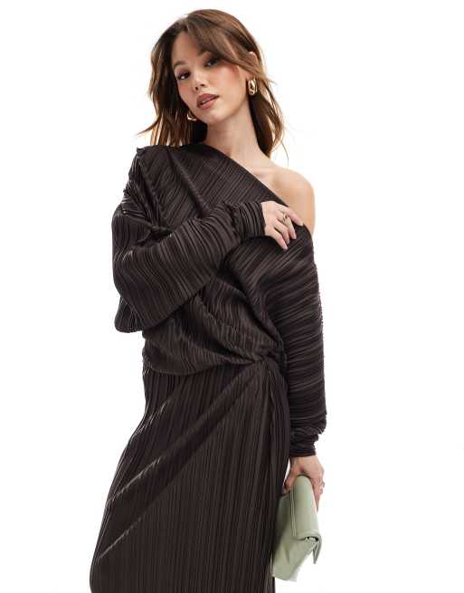 ASOS DESIGN plisse fallen shoulder long sleeve midi dress in chocolate