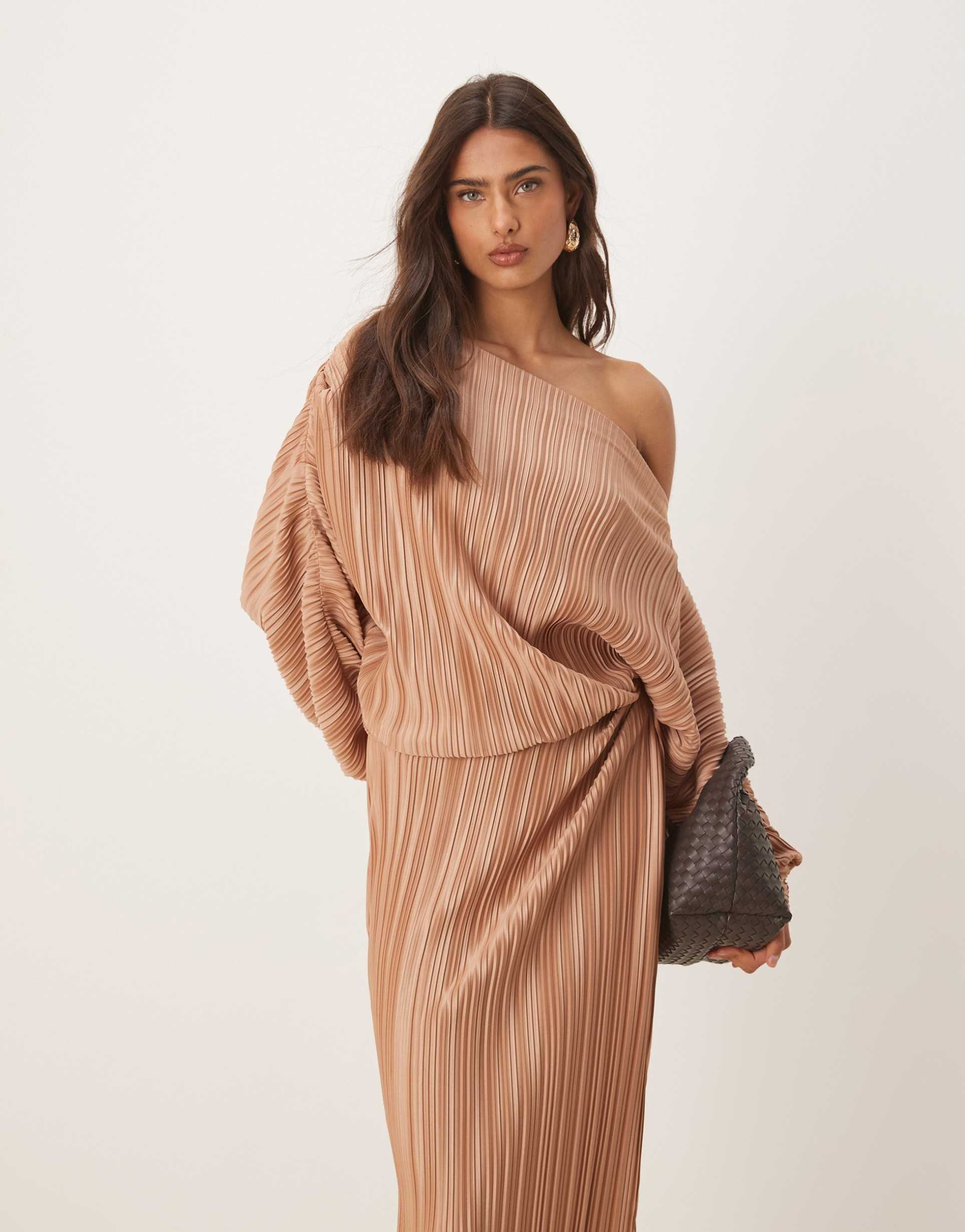 asos design plisse fallen shoulders long sleeve midi dress in caramel