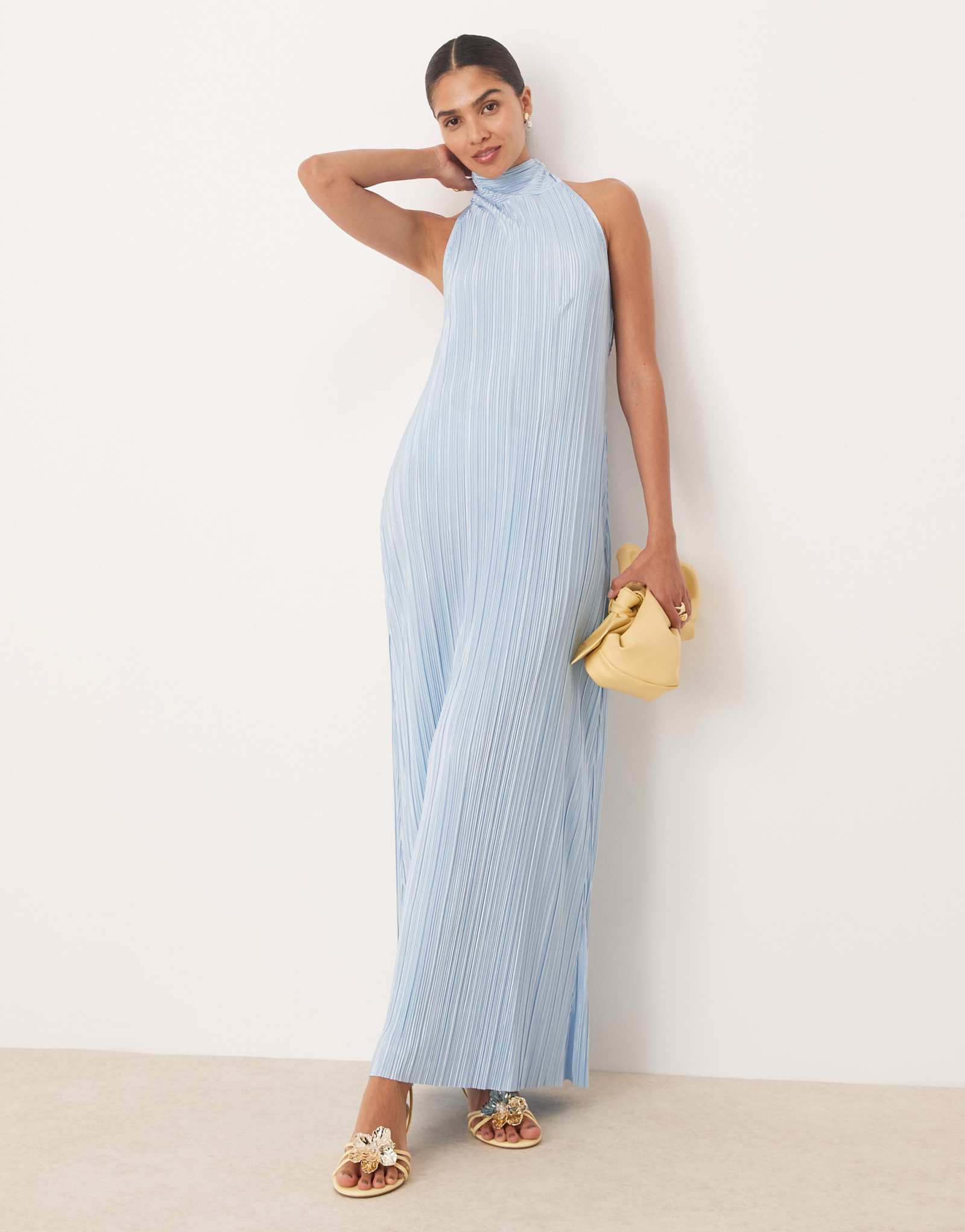 Макси-платье ASOS DESIGN plisse с завязками на шее нежно-голубого цвета