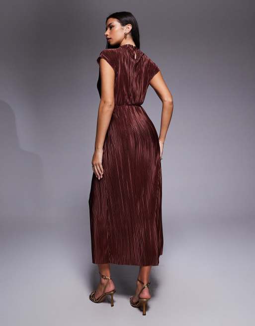 ASOS DESIGN plisse high neck ruched detail midi dress in chocolate, 4 of 4