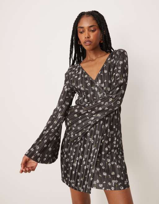 ASOS DESIGN plisse long angel sleeve wrap front mini dress in daisy print, 4 of 4