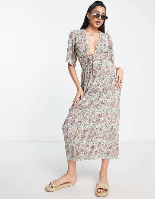 ASOS DESIGN - Plissé midi jurk met korte mouwen, ingenomen taille en fijne bloemenprint in groen