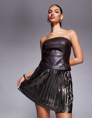 plisse mini skirt in metallic gold