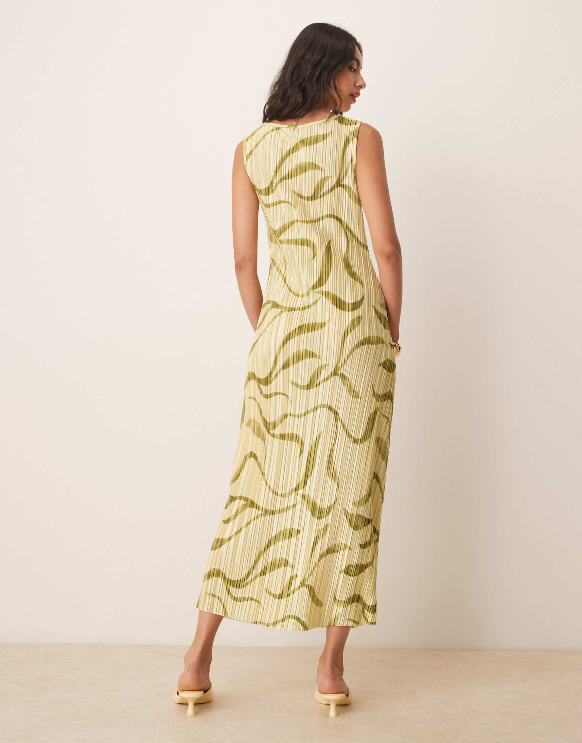 asos design plisse sleeveless column midi dress in yellow swirl print