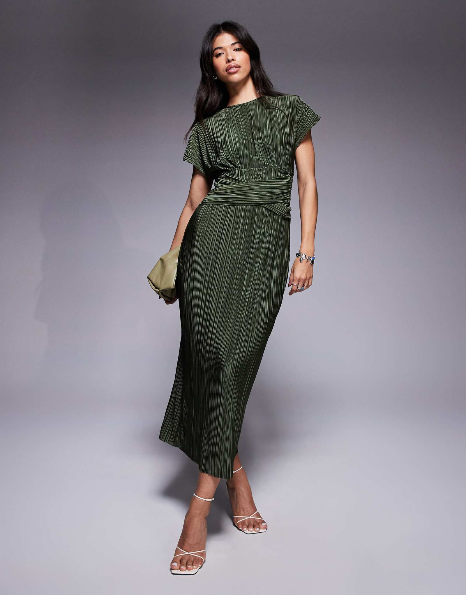 Макси-платье ASOS DESIGN plisse без рукавов с закручивающимся передом цвета хаки