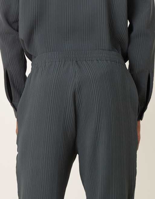 ASOS DESIGN - Plissé taps toelopende broek in grijs, deel van co-ord set, 5 van 5
