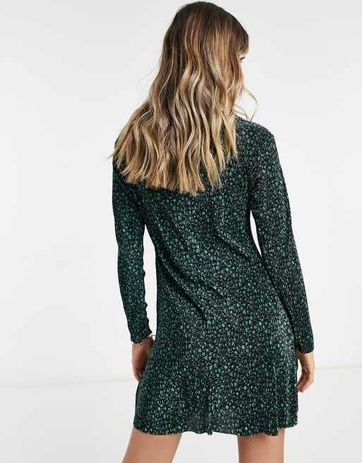ASOS DESIGN plisse v neck mini swing dress in black and forest green floral  | ASOS