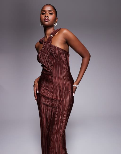 ASOS DESIGN – Plissee-Maxikleid in Schokobraun mit überkreuzter Vorder- und drapierter Rückseite, 2 von 4