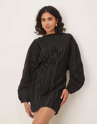 ASOS DESIGN - Plissee-Minikleid in Schwarz mit langen Cocoon-Ärmeln und Taillennaht