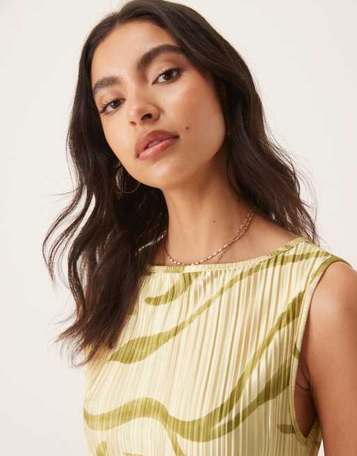 ASOS DESIGN - Plisseret og ærmeløs midikjole i gult hvirvelprint med søjlesnit, 3 af 4