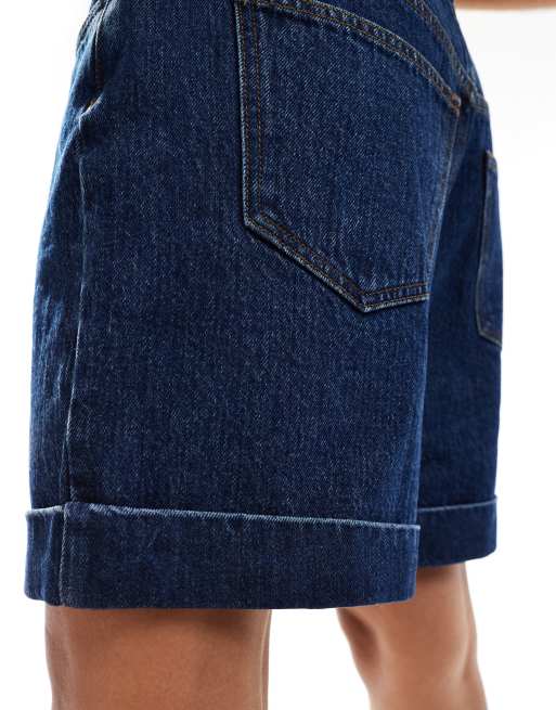 ASOS DESIGN Plissierte Denim Shorts in Indigoblau mit Umschlag ASOS