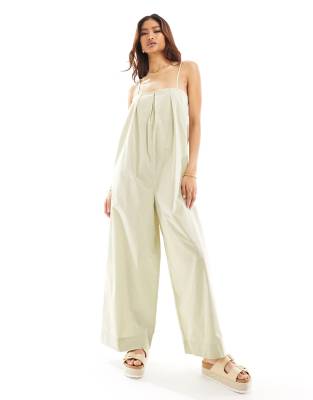 ASOS DESIGN - Plissierter Jumpsuit in Stein mit weitem Bein und quadratischem Ausschnitt-Neutral