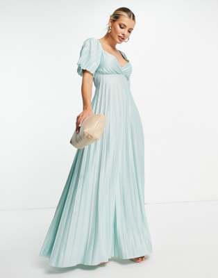 ASOS DESIGN – Plissiertes Maxikleid mit überkreuzter Optik im Rücken und  Flügelärmeln in Hellblau | ASOS