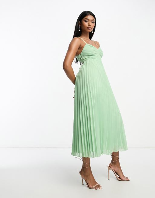 ASOS DESIGN – Plissiertes Midikleid in Salbeigrün mit Riemchenträgern und Oberteil mit Faltendetail, 3 von 4