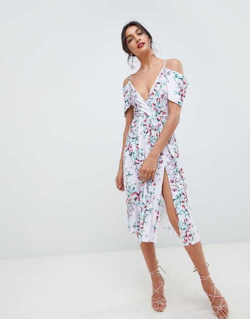 ASOS DESIGN – Plissiertes Midikleid mit Wasserfallrückenausschnitt und Streifen-Blumenmuster