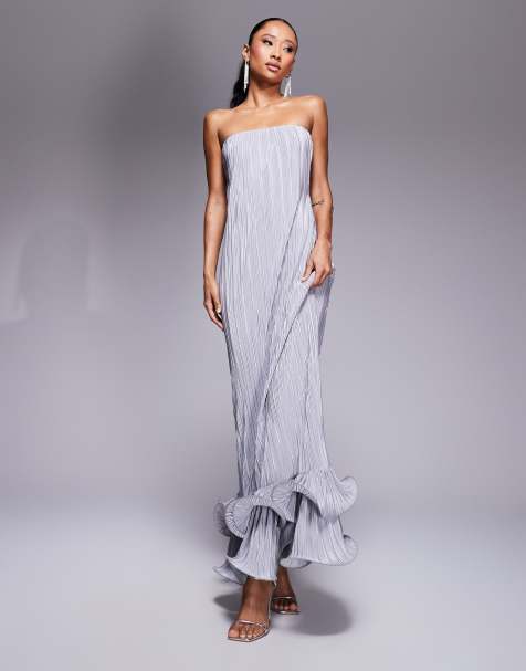 ASOS DESIGN – Plissiertes, trägerloses Maxikleid in Silber mit theatralischem, welligem Saum - view 1