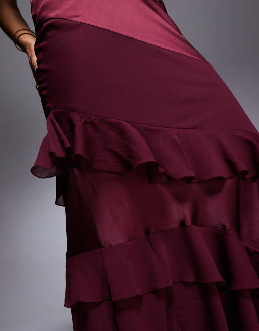 ASOS DESIGN – Plommonfärgad maxiklänning i satin och chiffong med halterneck och volangfåll, 3 av 4