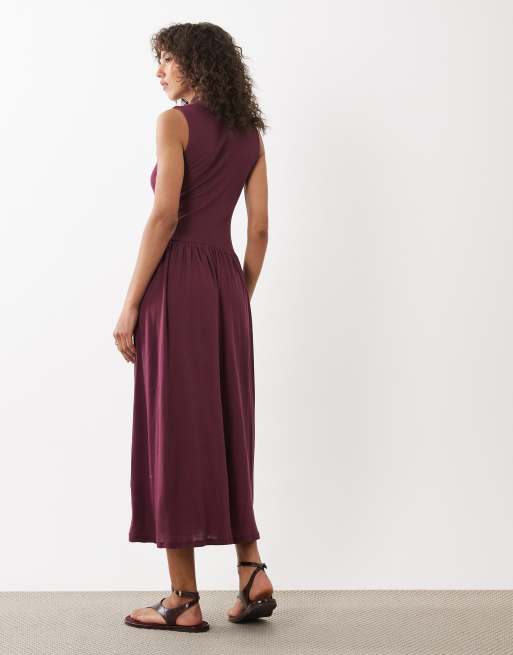 ASOS DESIGN – Plommonfärgad maxiklänning med ståkrage och snurrad detalj i midjan, 3 av 4