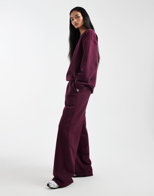 ASOS DESIGN – Plommonfärgade mjukisbyxor med vida ben och borstad insida, 2 av 5