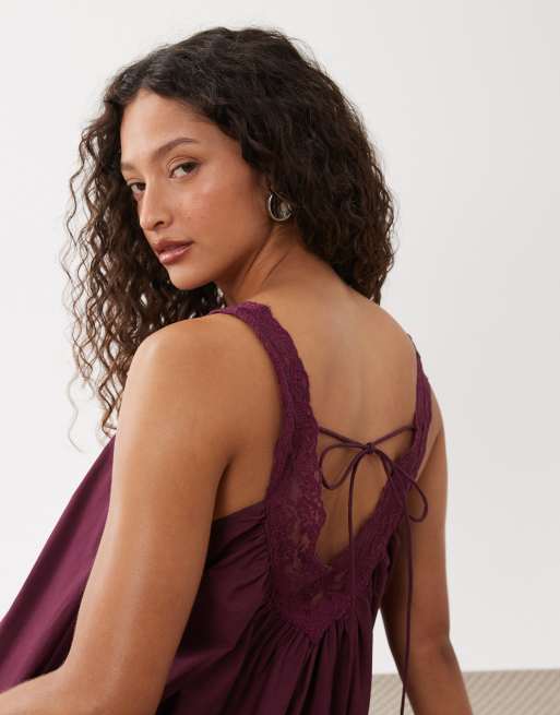 ASOS DESIGN – Plommonlila, smockad miniklänning med v-ringning och spetsöverlager i poplin , 3 av 4
