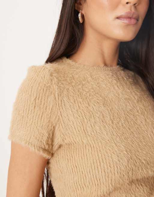 ASOS DESIGN - Pluizig baby-T-shirt in lichtgeel, 2 van 4