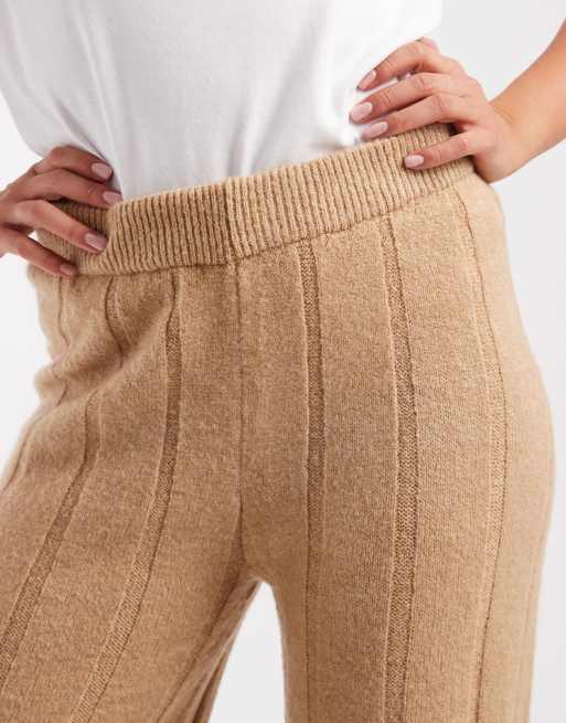 ASOS DESIGN - Pluizige gebreide geribbelde broek in bruin, deel van co-ord set, 4 van 5