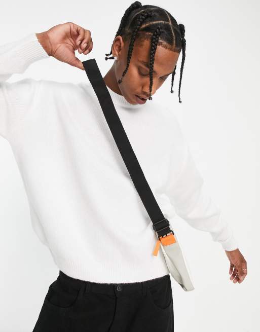 ASOS DESIGN - Pluizige gebreide trui met ronde hals in wit