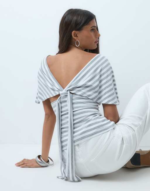 ASOS DESIGN plunge sleeveless tie back cinch top in gray and white stripes, 3 of 4