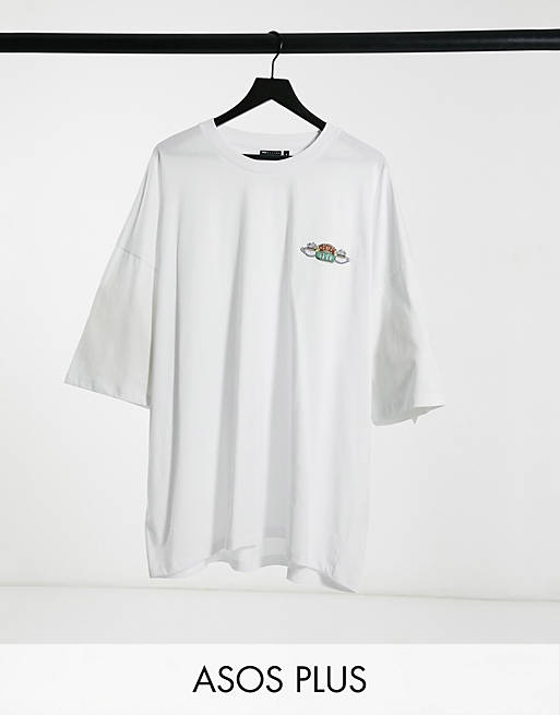 ASOS DESIGN Plus - Friends - T-shirt oversize bianca con ricamo 