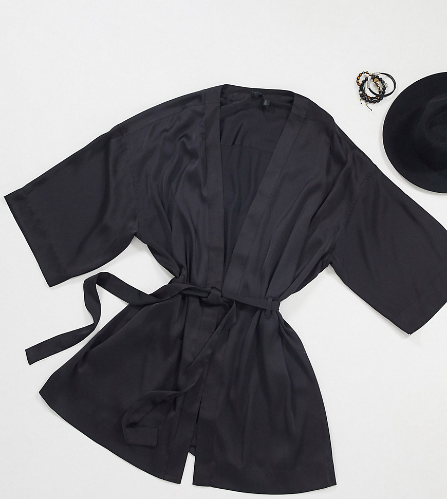 ASOS DESIGN Plus - Kimono in raso nero