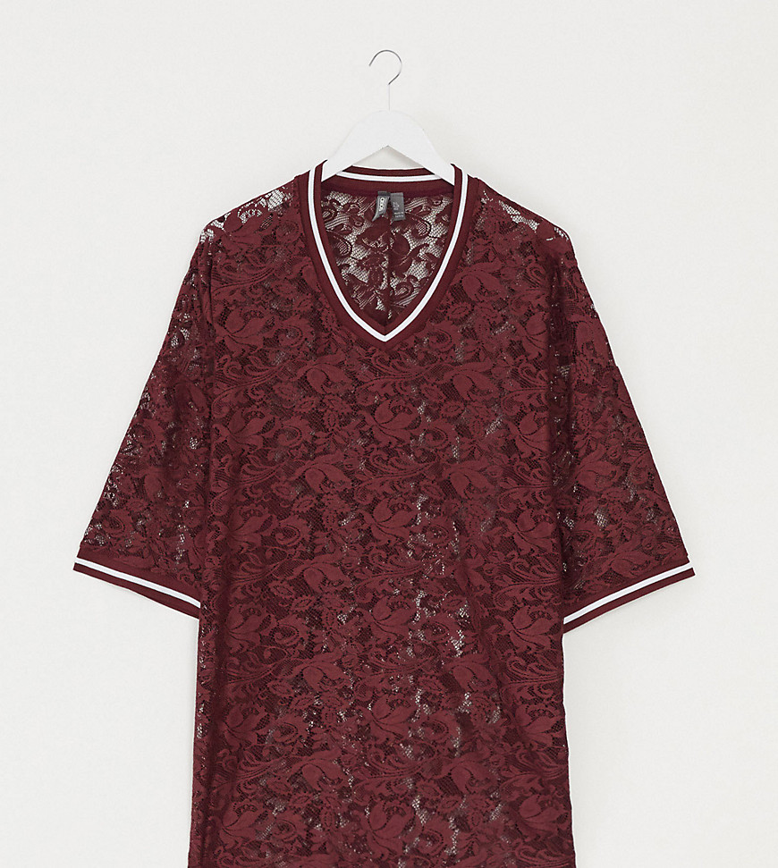 ASOS DESIGN - Plus - Oversized T-shirt met halflange mouwen van kant, V-hals en gekleurd randje in bordeauxrood