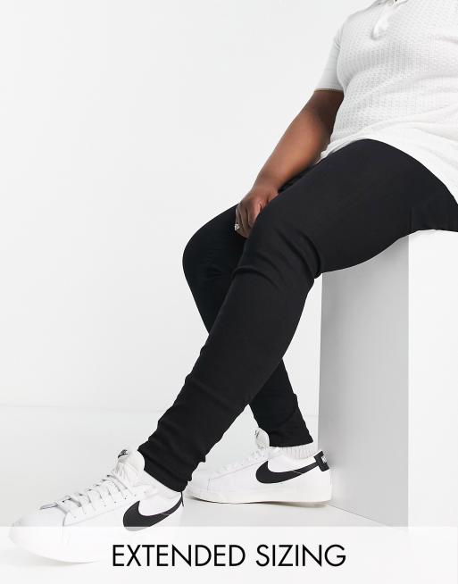 Black jeans with white air sale force 1