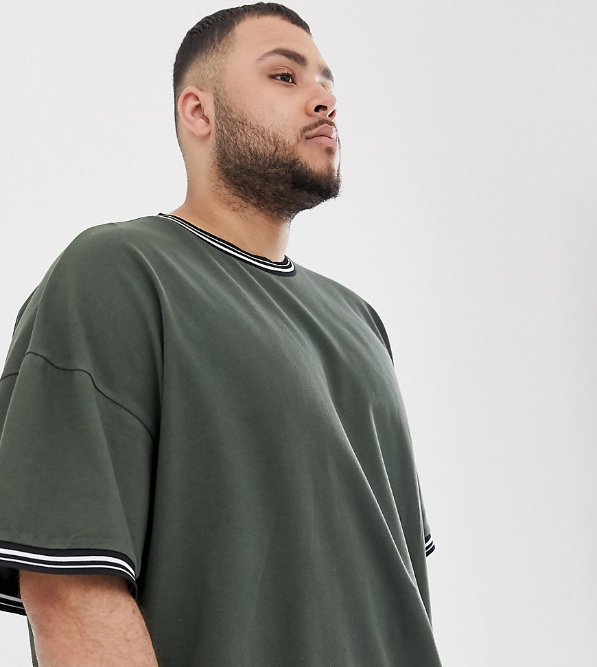 ASOS DESIGN Plus - T-shirt oversize in piqué con bordi a contrasto kaki-Verde