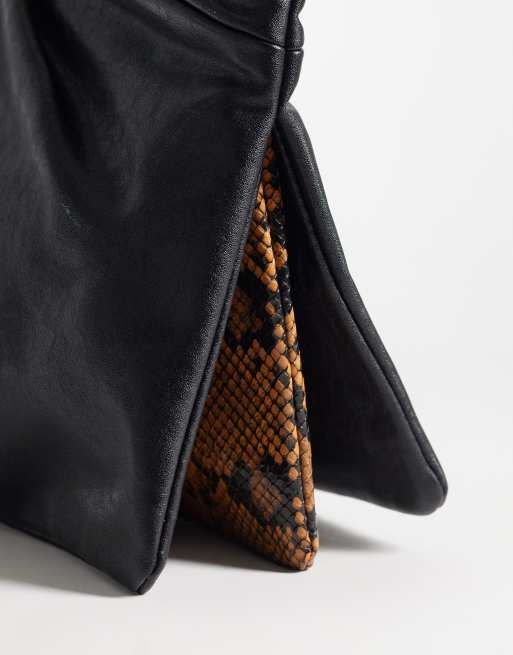 ASOS DESIGN pochette à soufflet multiple avec détails métalliques noire et effet serpent, 4 de 4
