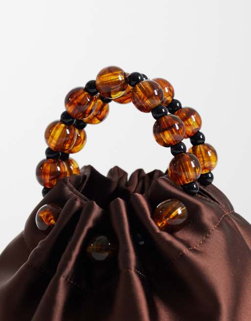 ASOS DESIGN - Pochette froncée satinée avec perles en résine - Marron, 3 de 4