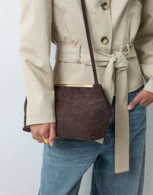 ASOS DESIGN - Pochette in camoscio color cioccolato, 2 di 5
