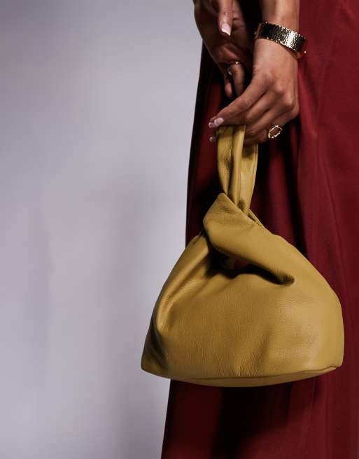 ASOS DESIGN - Pochette morbida color verde pallido con passante ad asola