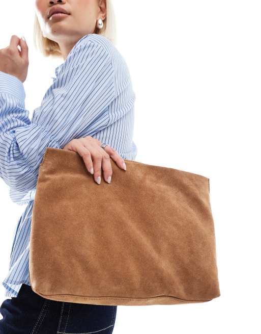 ASOS DESIGN Pochette oversize in camoscio color cuoio ASOS