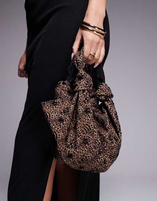 ASOS DESIGN - Pochette souple et ornementée avec anses effet noué et imprimé léopard, 2 de 4