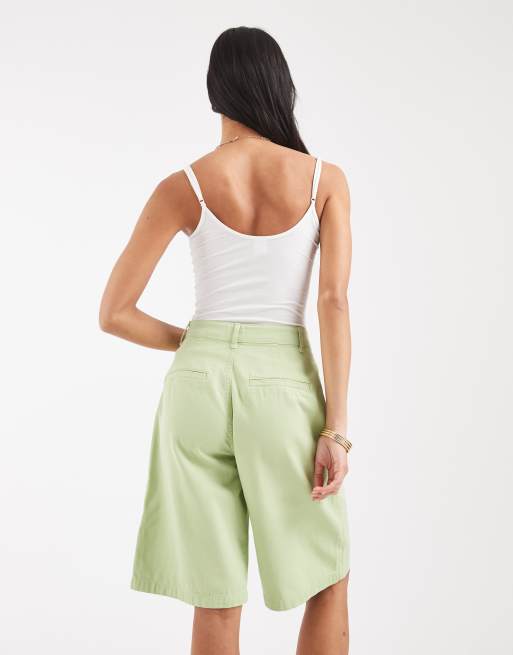 ASOS DESIGN pocket detail bermuda in green, 3 of 6