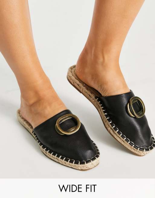 ASOS DESIGN - Pointure large - Jolene - Mules style espadrilles à ornement métallique - Noir