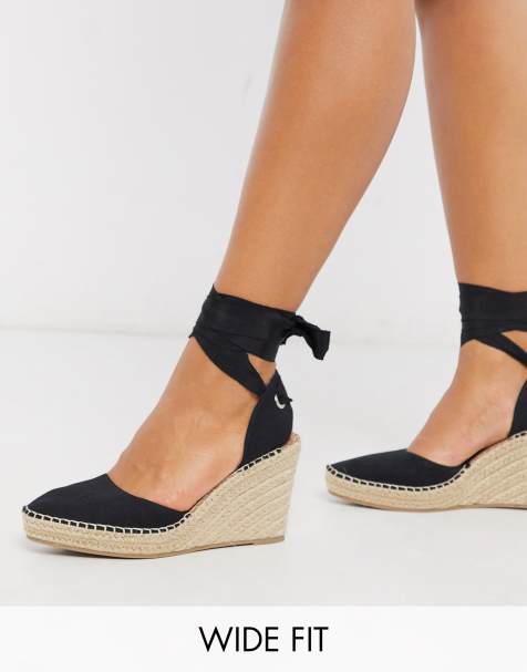 ASOS DESIGN - Pointure large - Time - Espadrilles compensées nouées à la cheville - Noir