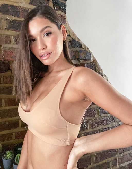 ASOS DESIGN - Poitrines généreuses - Tiggy - Soutien-gorge lissant à encolure dégagée en microfibre - Beige