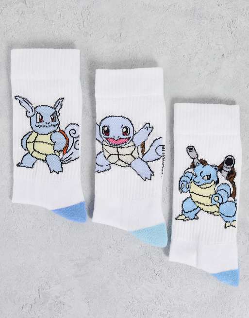 ASOS DESIGN - Chaussettes de sport Pokémon à carreaux - Blanc et bleu