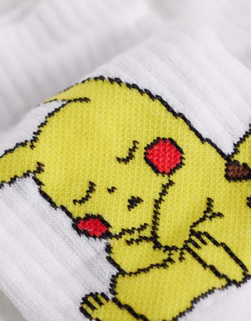 ASOS DESIGN Pokémon sokken met Pikachu-print in wit, 2 van 3