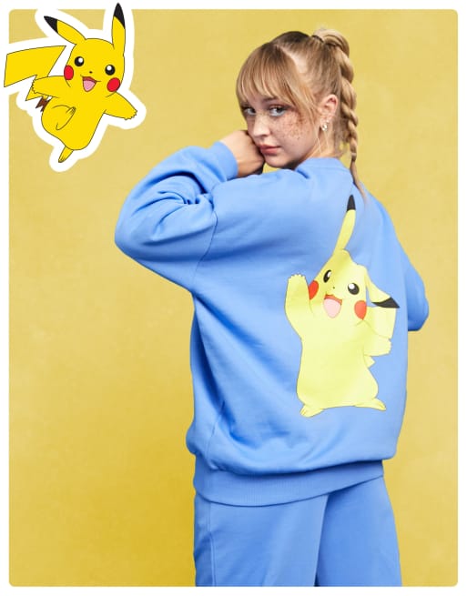ASOS DESIGN - Pokémon - Sweatshirt i klar blå med Pikachu-grafikprint - Del af sæt