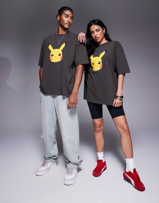 ASOS DESIGN – Pokémon – Unisex – Oversize-T-Shirt in verwaschenem Schwarz mit Pikachu-Prints, 4 von 4