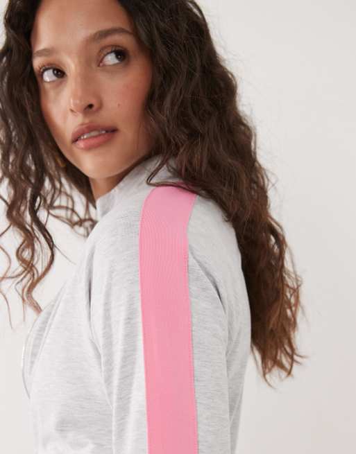 ASOS DESIGN - Polaire d'ensemble ajustée à fermeture éclair et bande rose contrastante - Gris chiné, 2 de 4